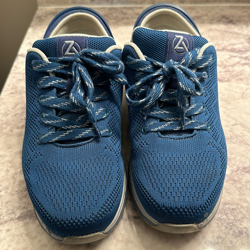 Zeba Sapphire Hands free Sneakers Size 8.5 Lace up shoes slip on blue